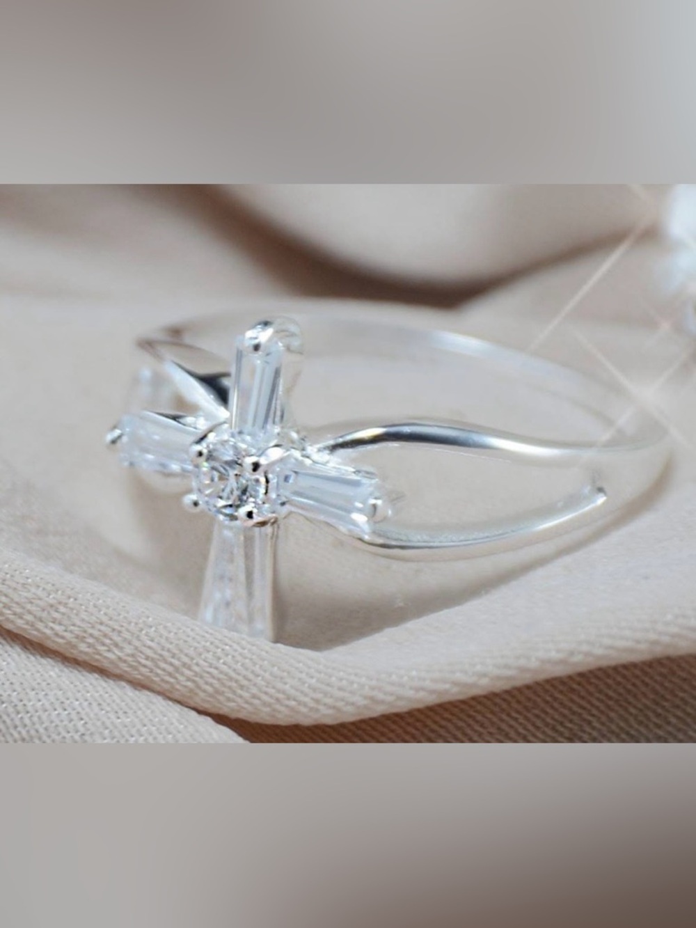 Sterling Silver Cross Ring with CZ stones 💍